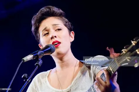 Kina Grannis Live in Berlin - Malaysian Songstress Brings Acoustic Magic to the German Capital!