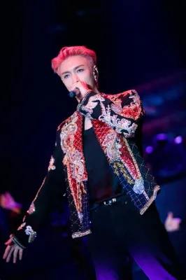 Lay Zhang's Grand Voyage Concert: A Fusion of Eastern Majesty and Western Pop Sensibility!